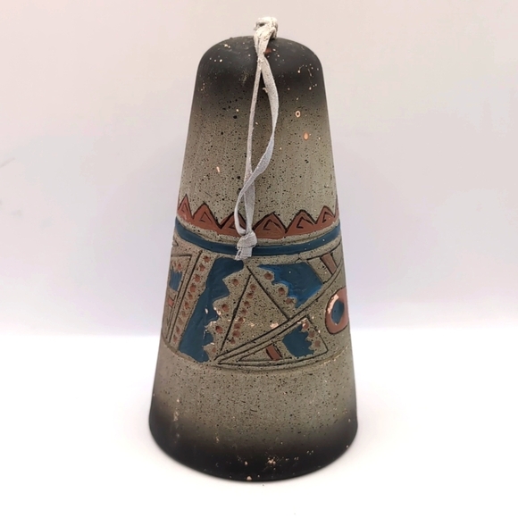 Vintage Native American Ceramic Pottery Bell Hand Painted Handpainted & Engraved - Picture 2 of 11
